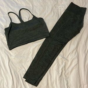 Aerie Offline workout set (2 tops and bottom)
